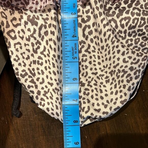 Women’s leopard Chaser print Animal Bikini bottoms NWT medium - Picture 7 of 7